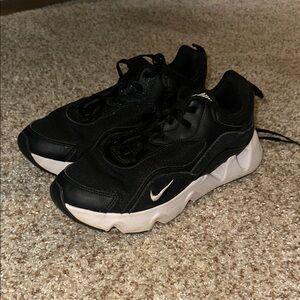 Nike Black Sneakers